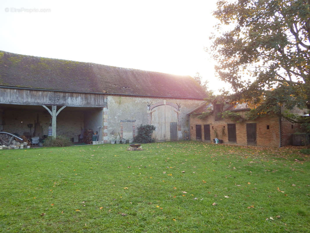 Maison à EGREVILLE