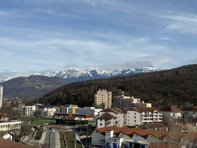 Appartement à LE PONT-DE-CLAIX