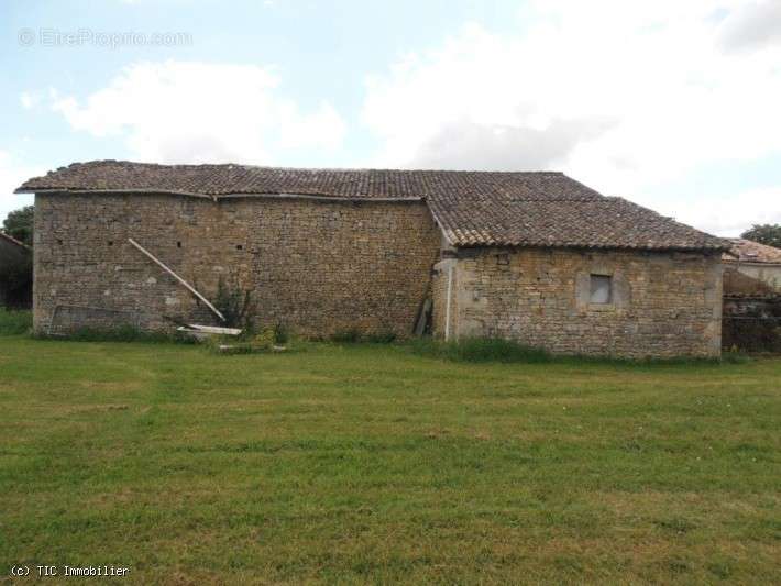 Maison à LEZAY