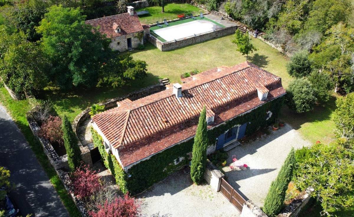 Maison à LIMOGNE-EN-QUERCY