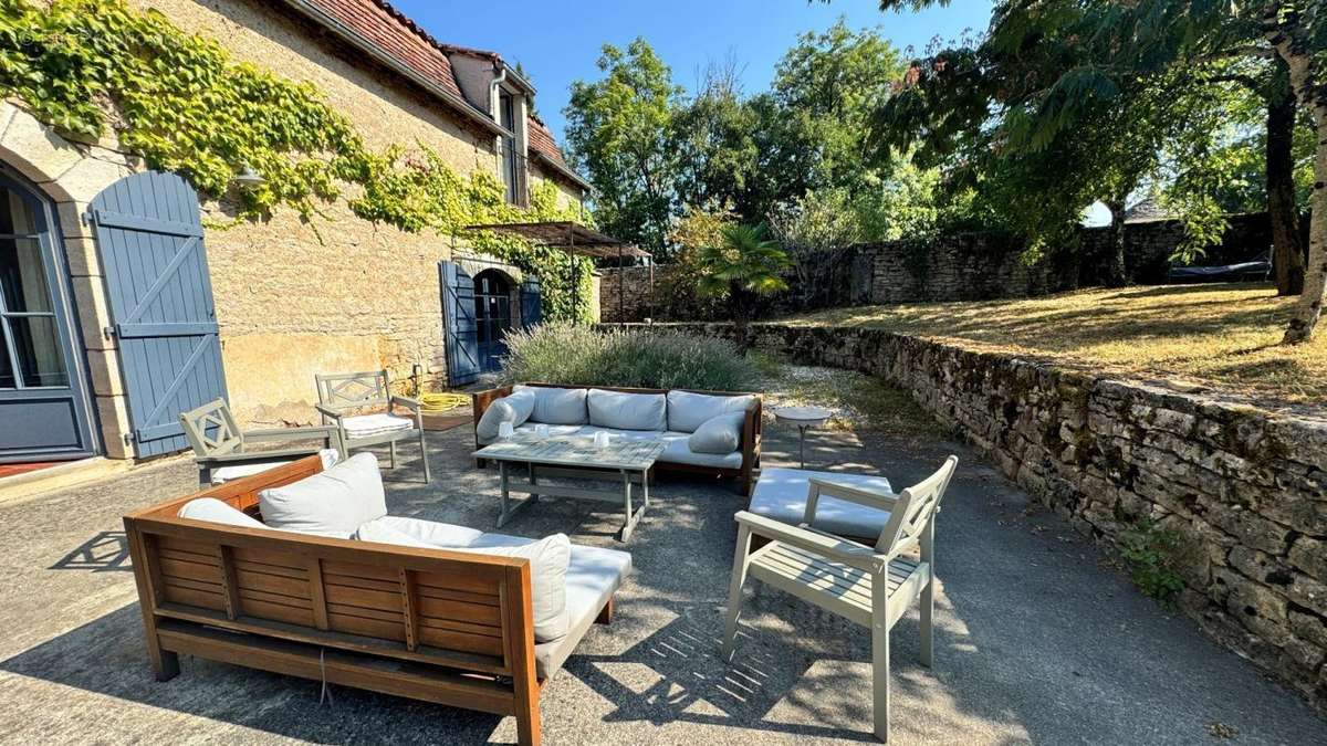 Maison à LIMOGNE-EN-QUERCY