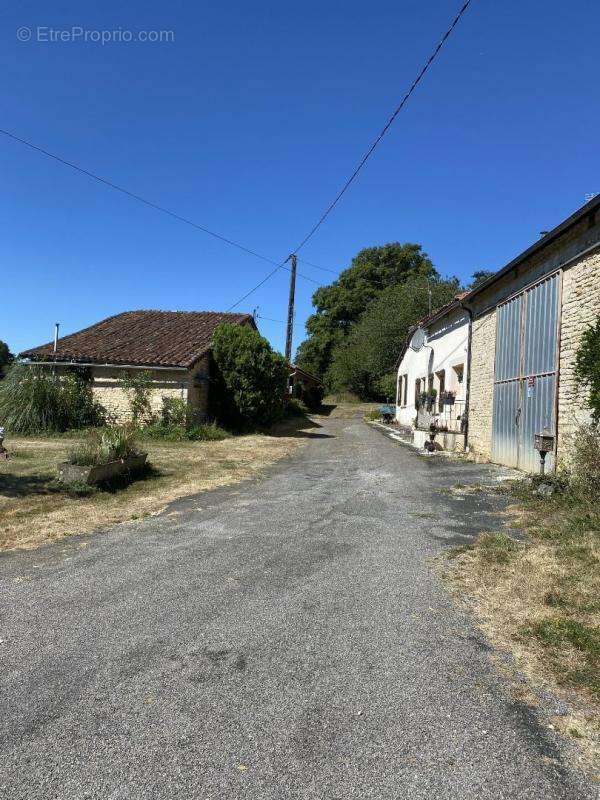 Maison à CHATAIN