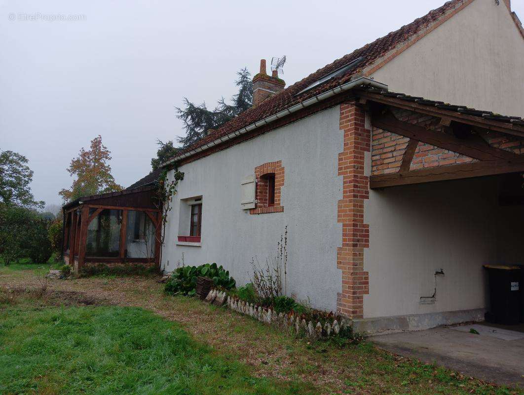 Maison à MARCILLY-EN-VILLETTE