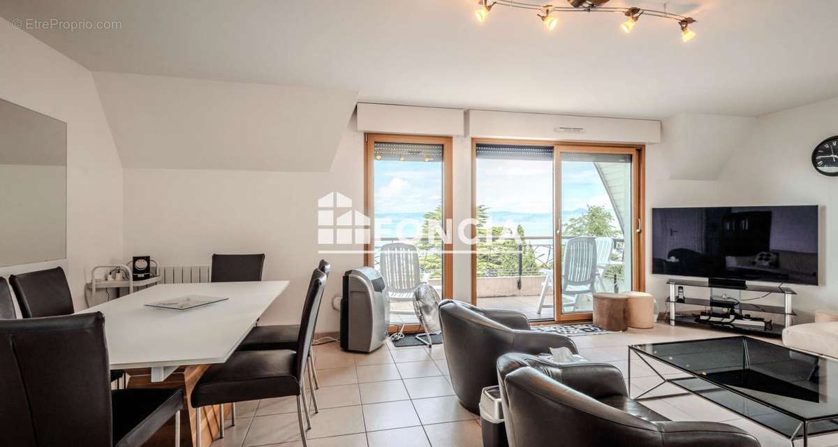 Appartement à EVIAN-LES-BAINS