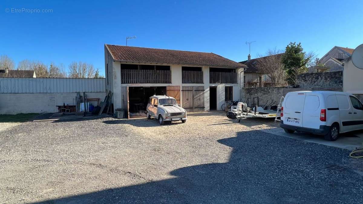 Maison à CONGIS-SUR-THEROUANNE