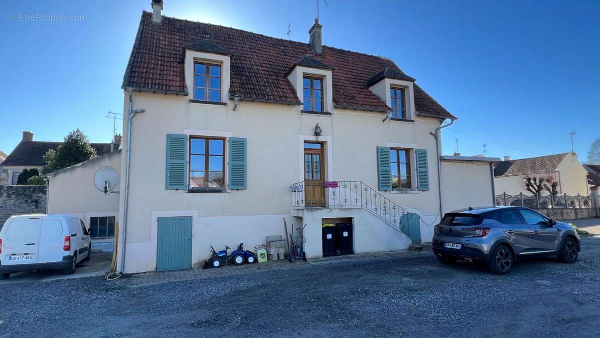 Maison à CONGIS-SUR-THEROUANNE