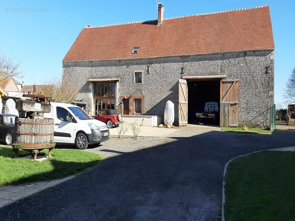 Maison à OUZOUER-LE-MARCHE