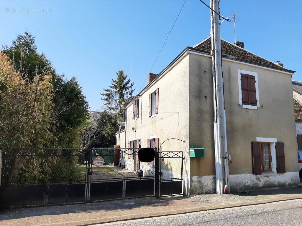 Maison à OUZOUER-LE-MARCHE