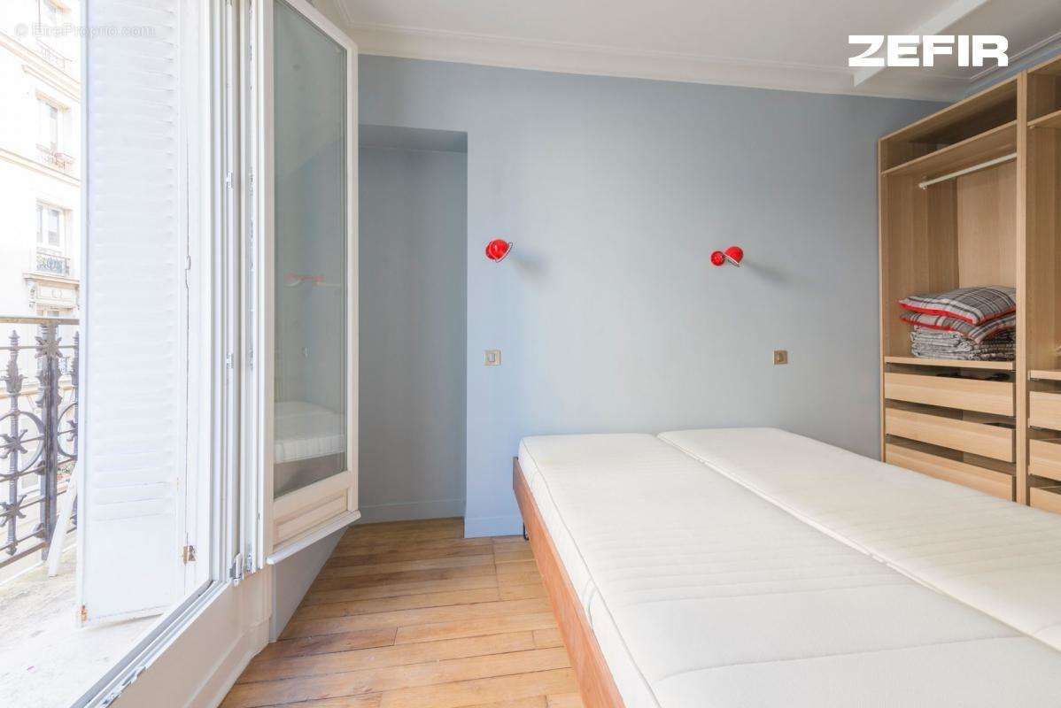 Appartement à PARIS-17E