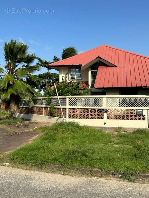 Maison à KOUROU