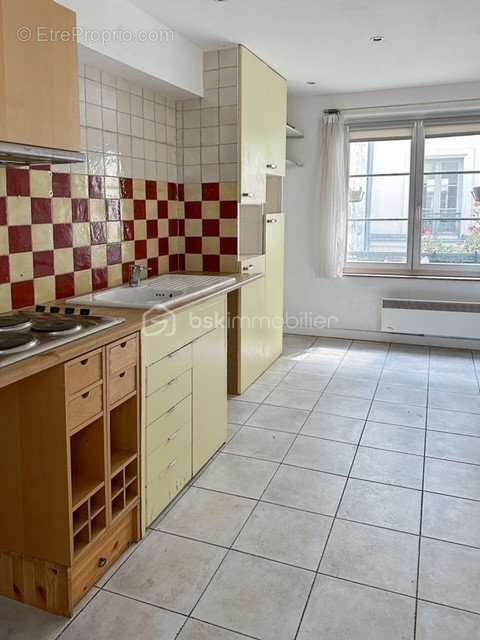 Appartement à PARIS-10E