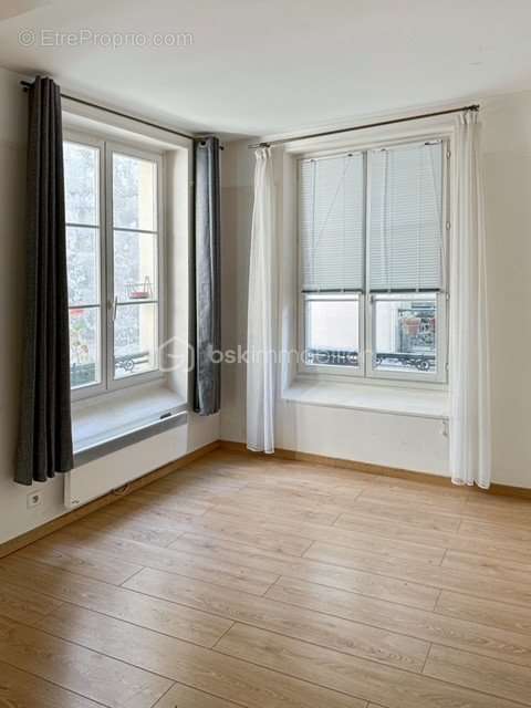 Appartement à PARIS-10E