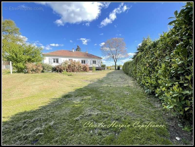 Maison à LA PEYRATTE