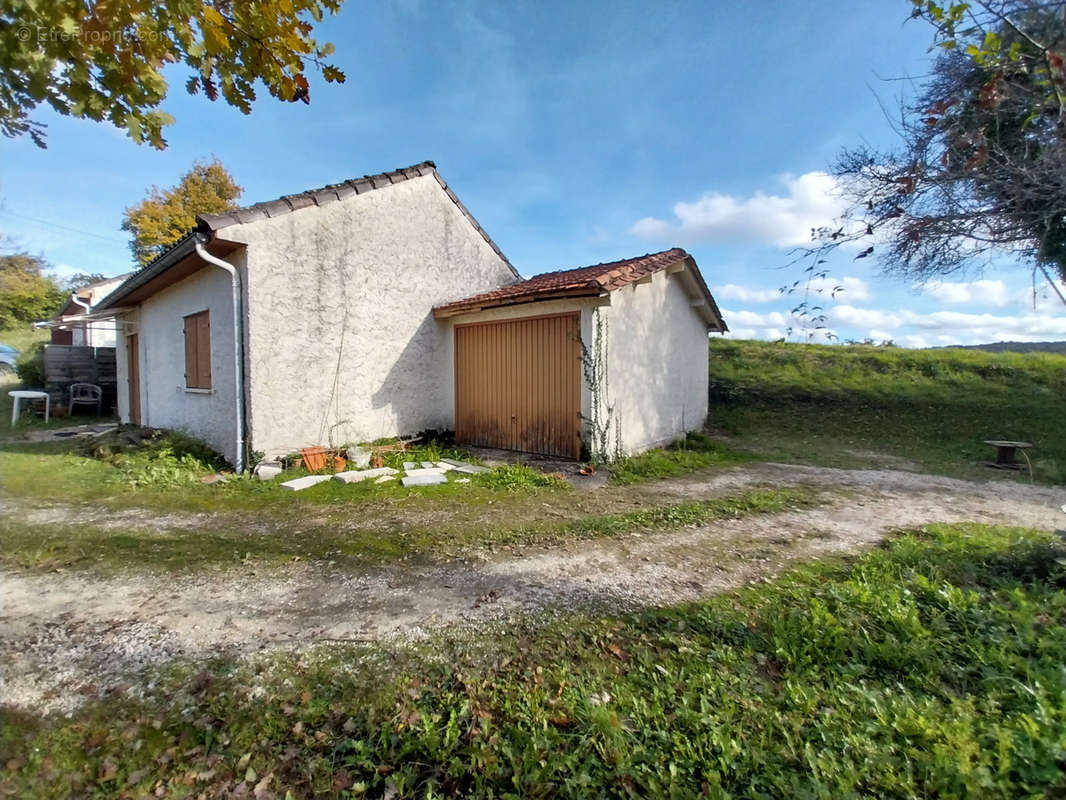 Maison à SAINT-MARTIN-DE-RIBERAC