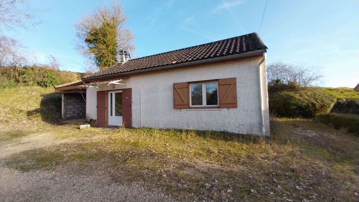 Maison à SAINT-MARTIN-DE-RIBERAC