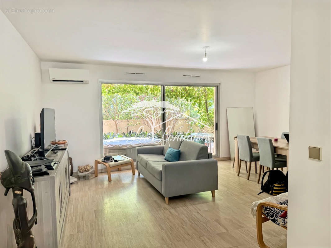 Appartement à HYERES