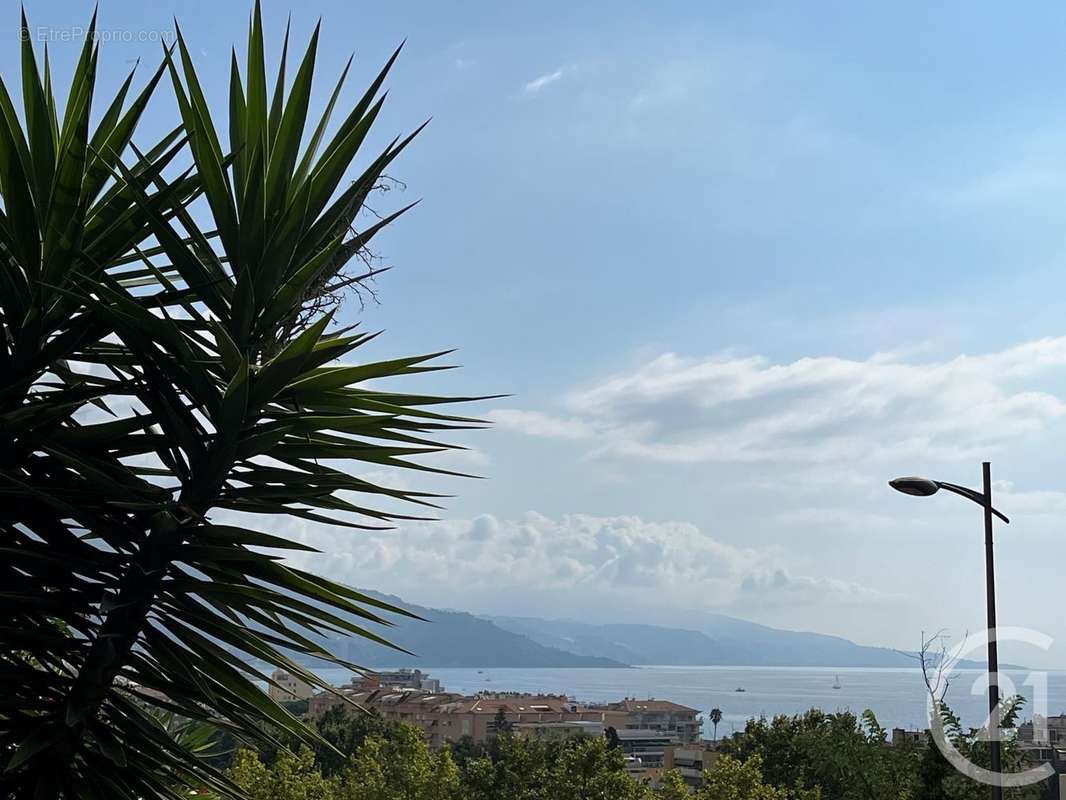 Appartement à ROQUEBRUNE-CAP-MARTIN