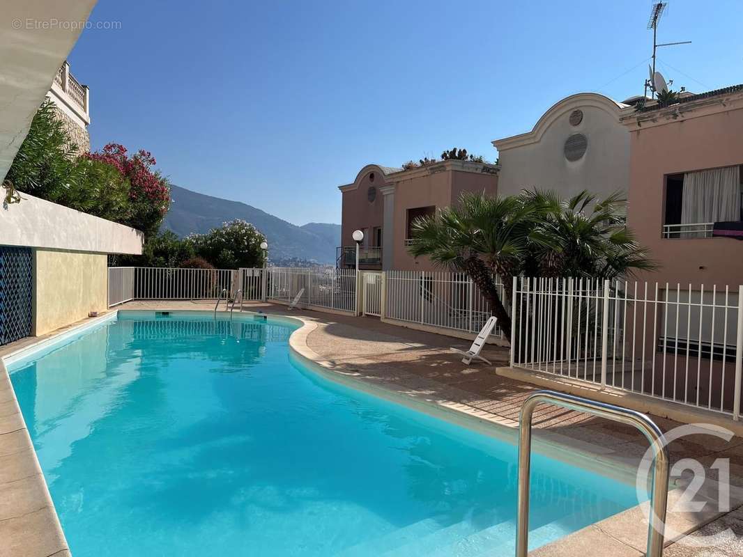 Appartement à ROQUEBRUNE-CAP-MARTIN