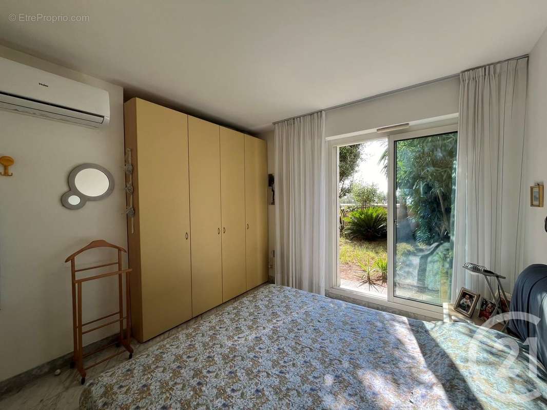 Appartement à ROQUEBRUNE-CAP-MARTIN