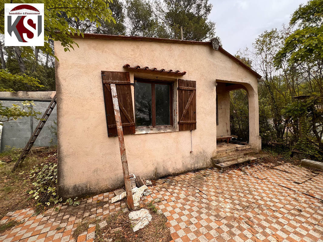 Maison à POURCIEUX