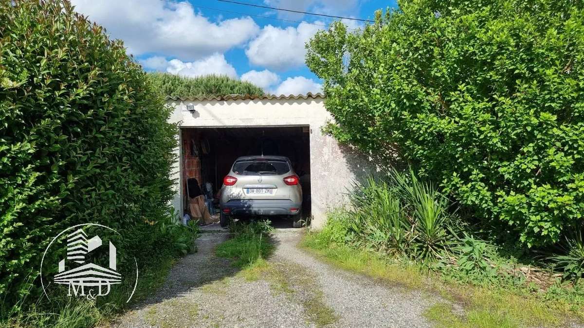 Maison à LAVERNOSE-LACASSE