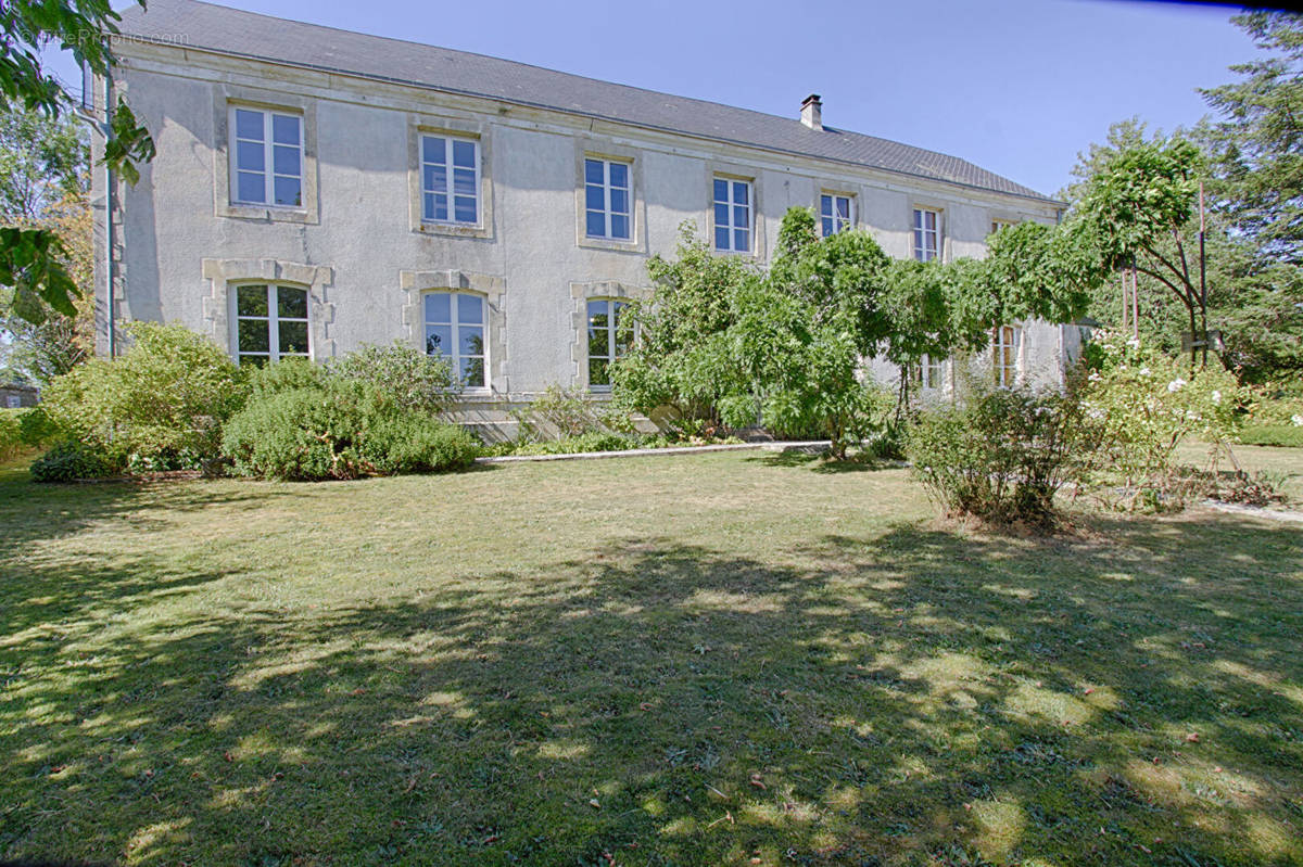 Maison à AUNAY-SUR-ODON