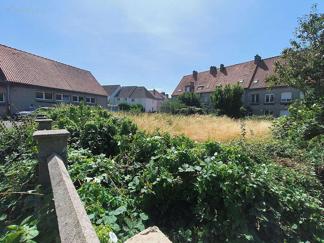 Terrain à OUTREAU