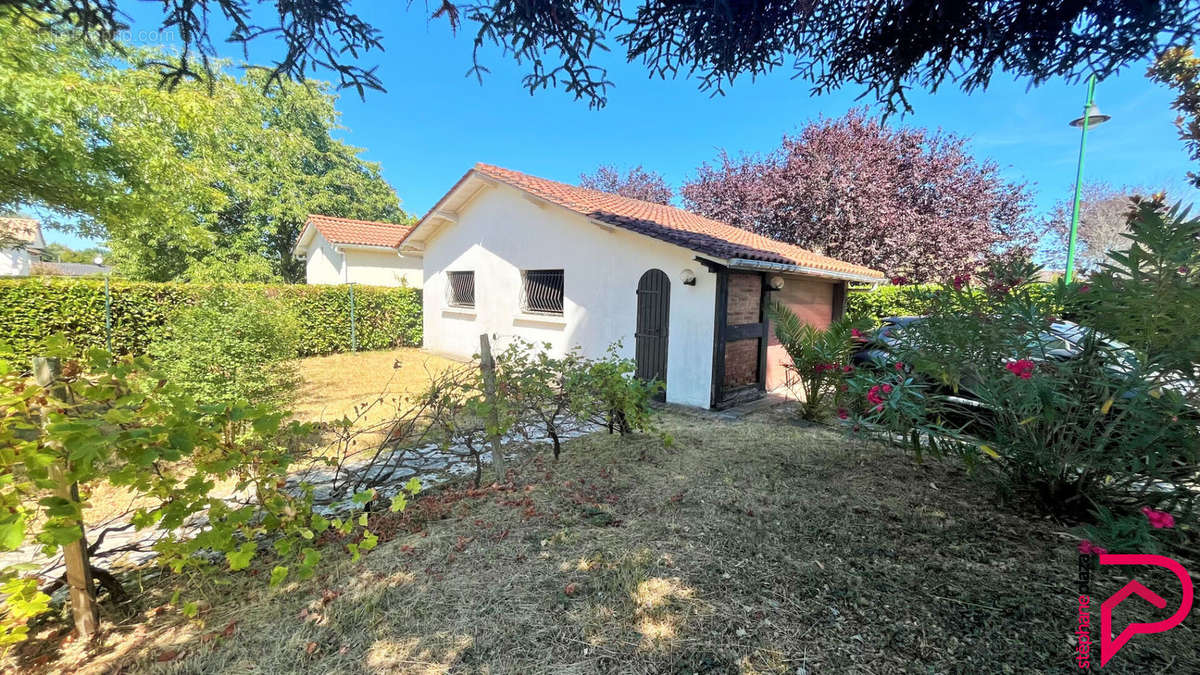 Maison à CAMBLANES-ET-MEYNAC