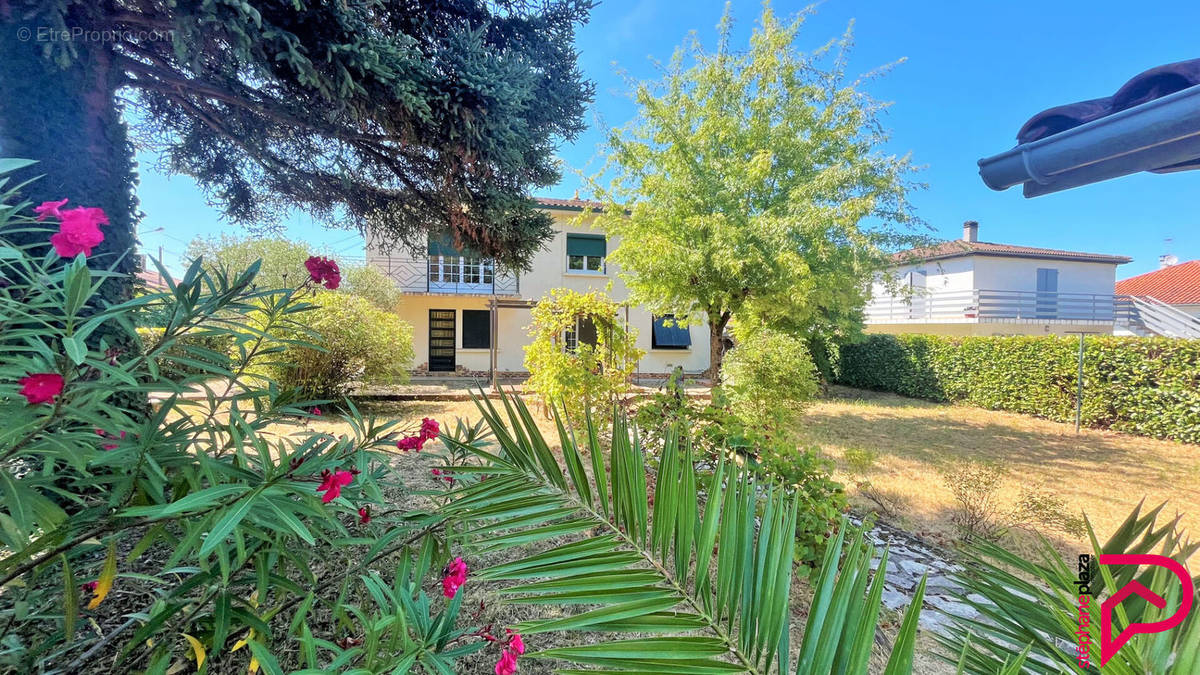 Maison à CAMBLANES-ET-MEYNAC