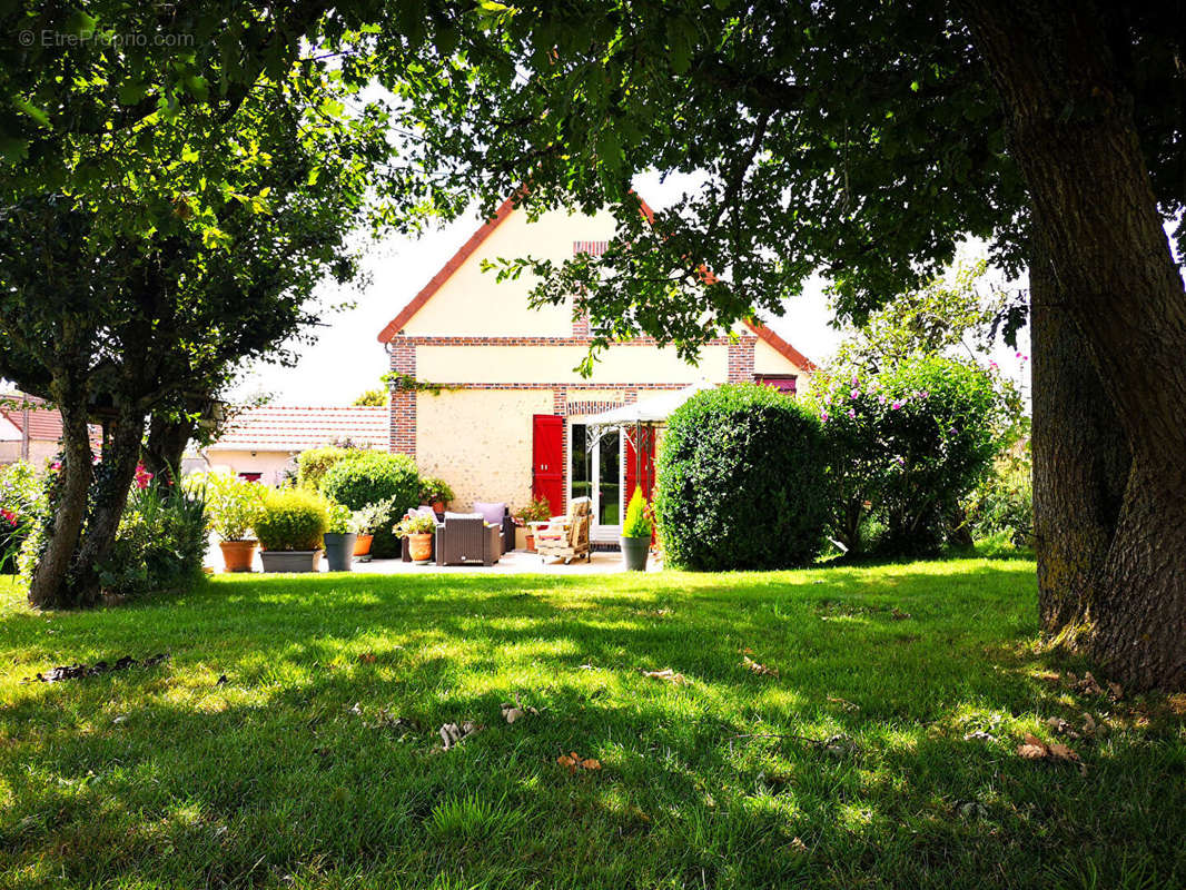 Maison à COURVILLE-SUR-EURE