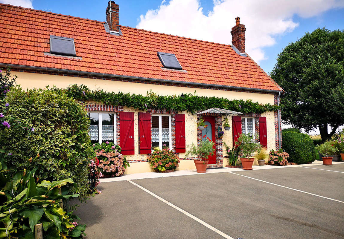 Maison à COURVILLE-SUR-EURE