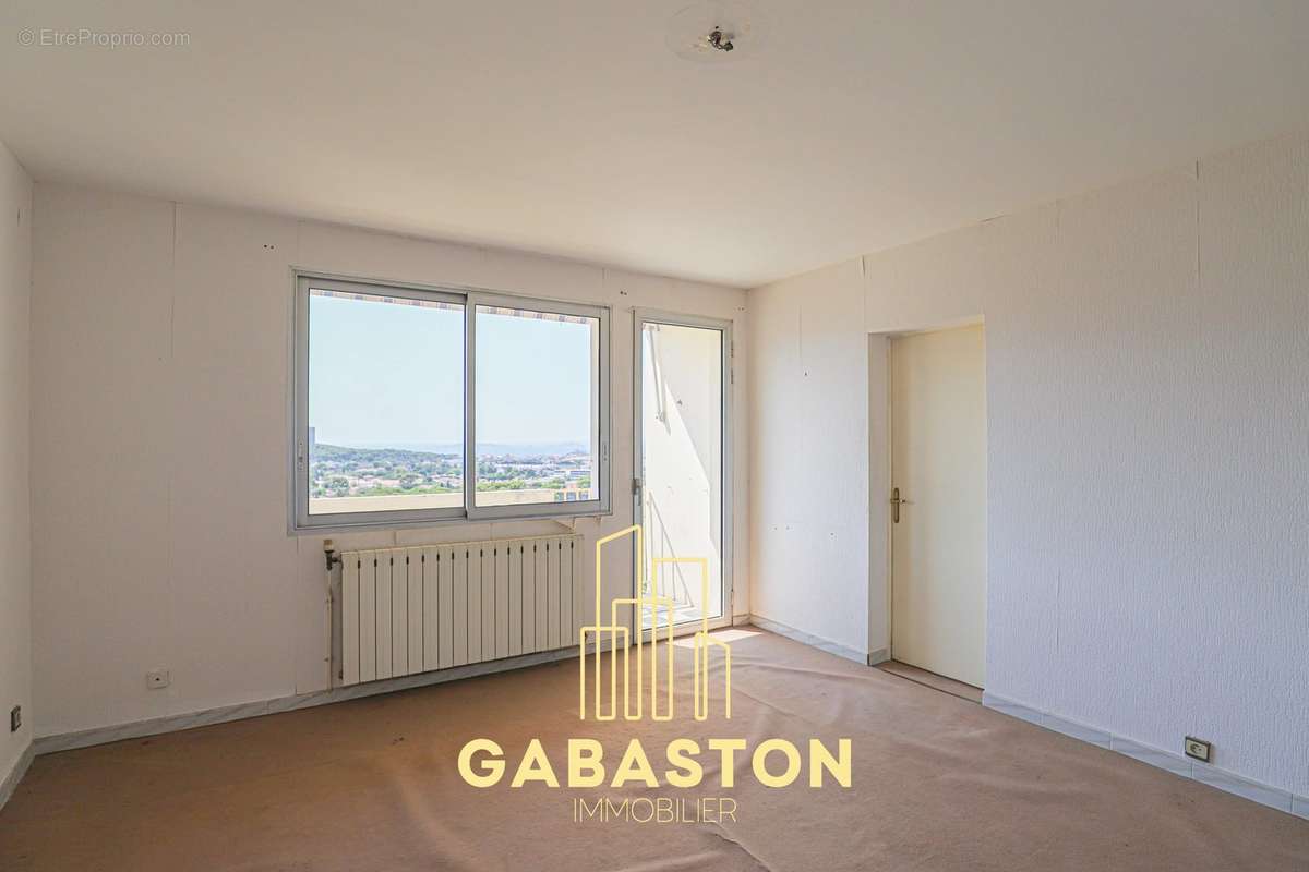 Appartement à MARSEILLE-9E