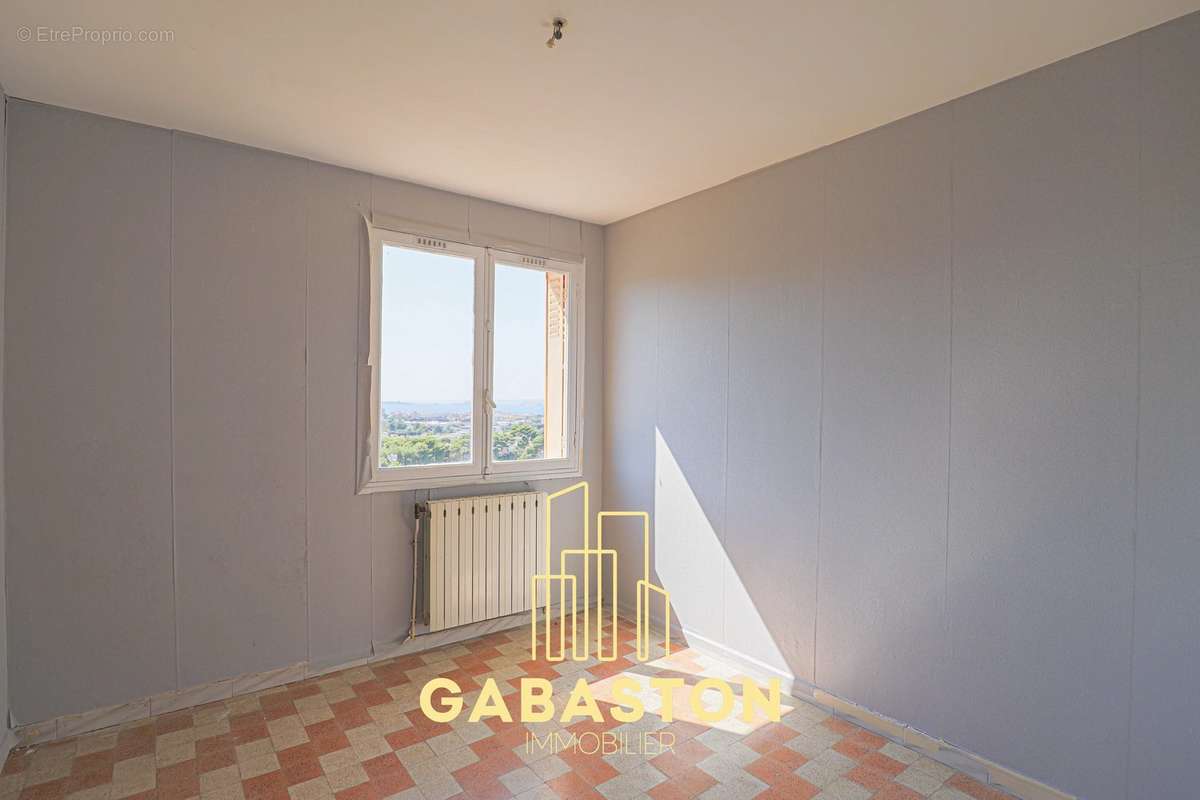 Appartement à MARSEILLE-9E