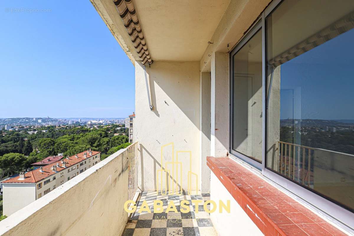 Appartement à MARSEILLE-9E