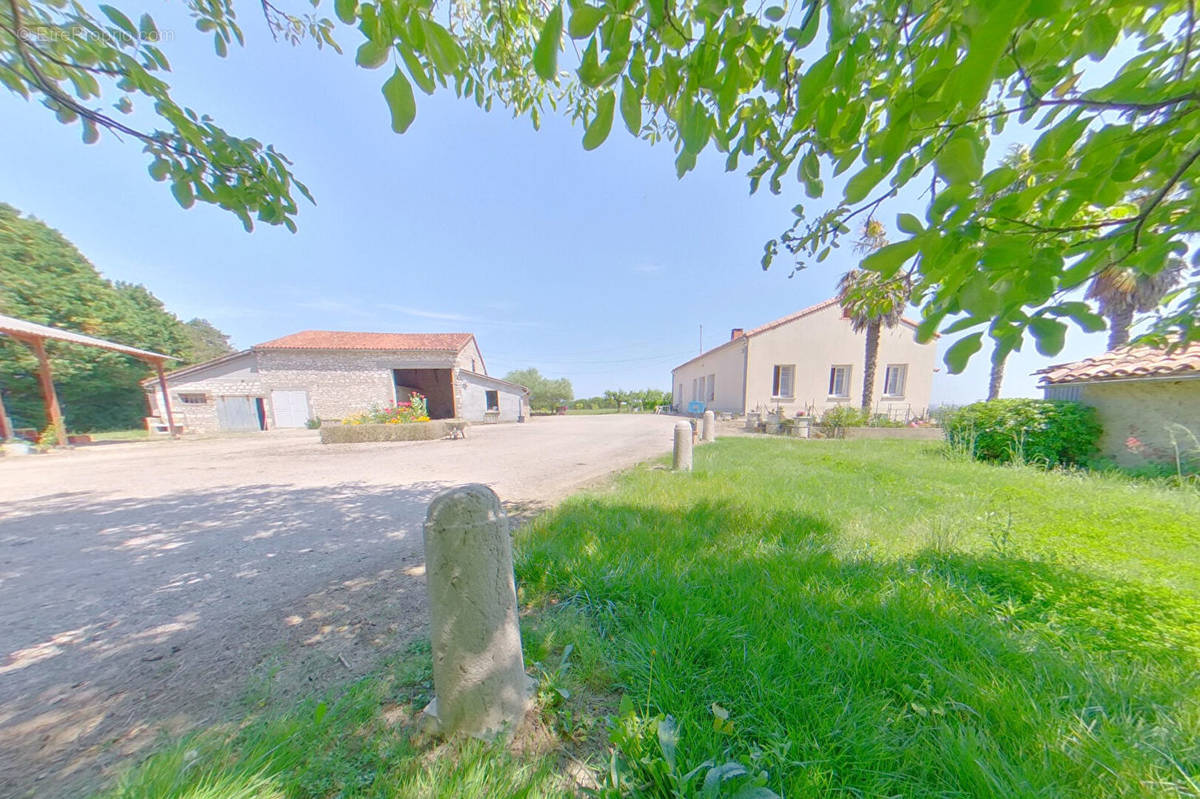 Maison à CAUSSADE