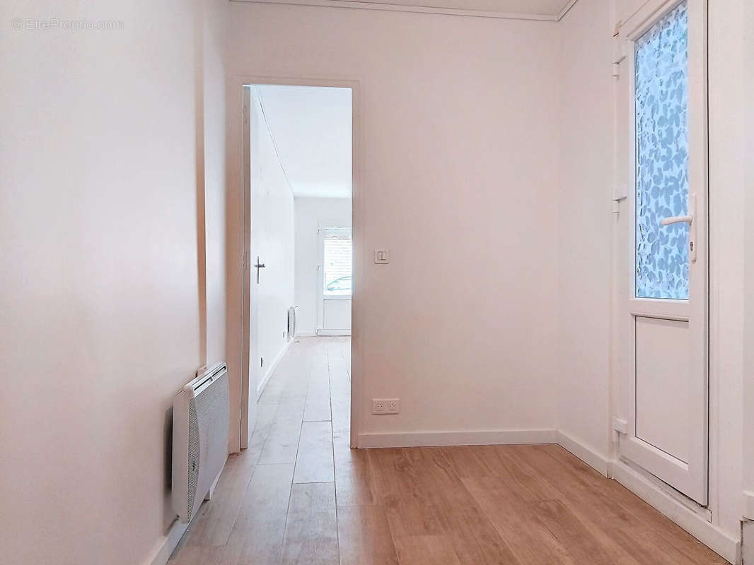 Appartement à PARIS-14E