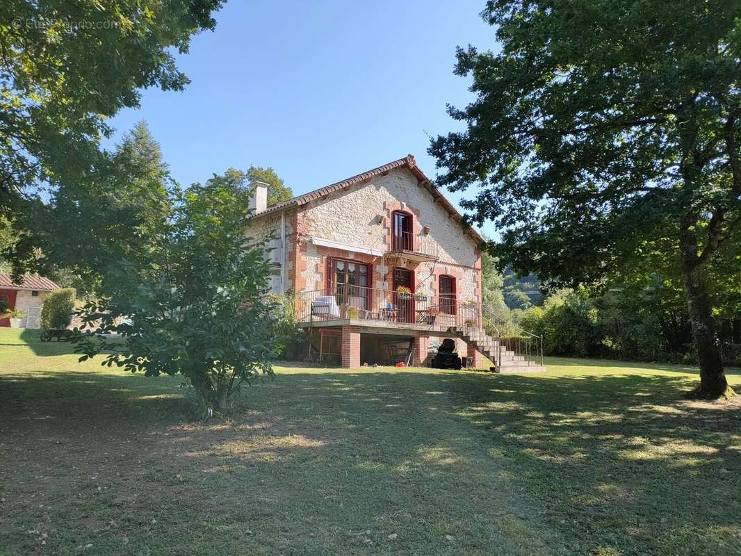 Maison à NANTEUIL-EN-VALLEE