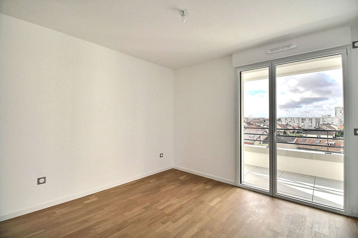 Appartement à COLOMBES