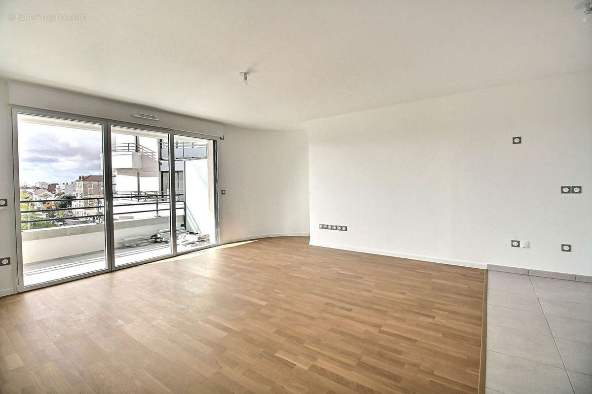 Appartement à COLOMBES