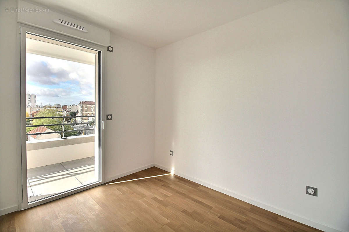 Appartement à COLOMBES