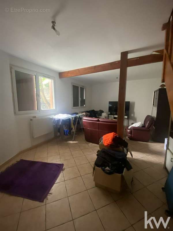 Appartement à VAUJOURS