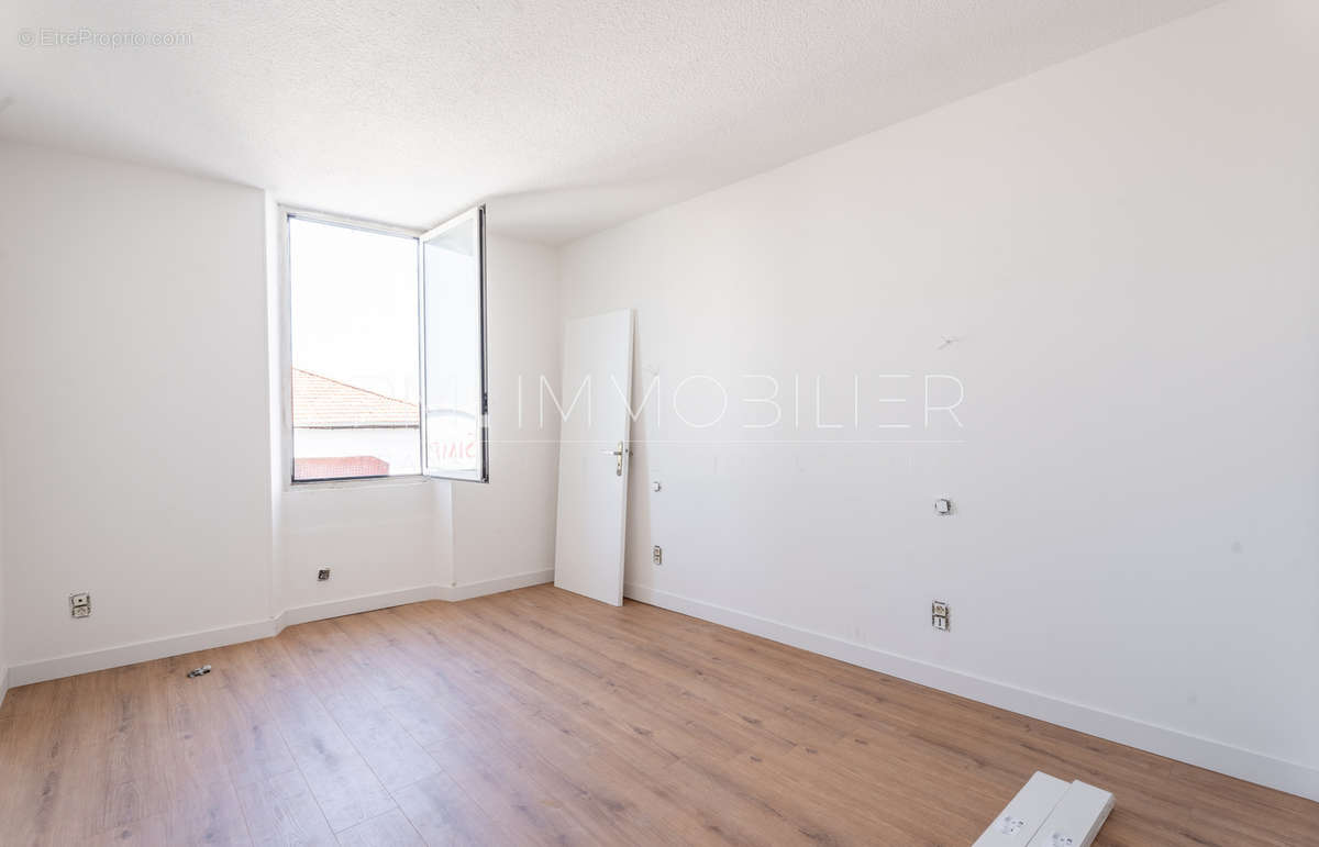 Appartement à MARSEILLE-10E