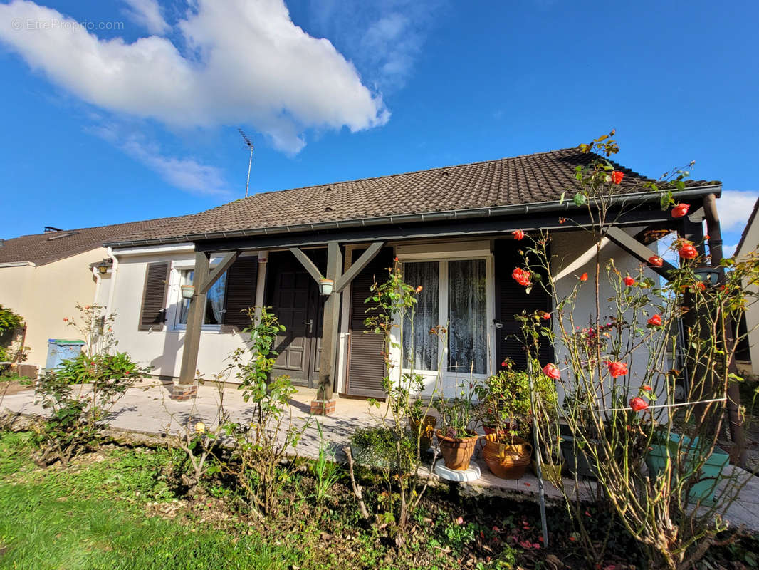 Maison à AUNEAU