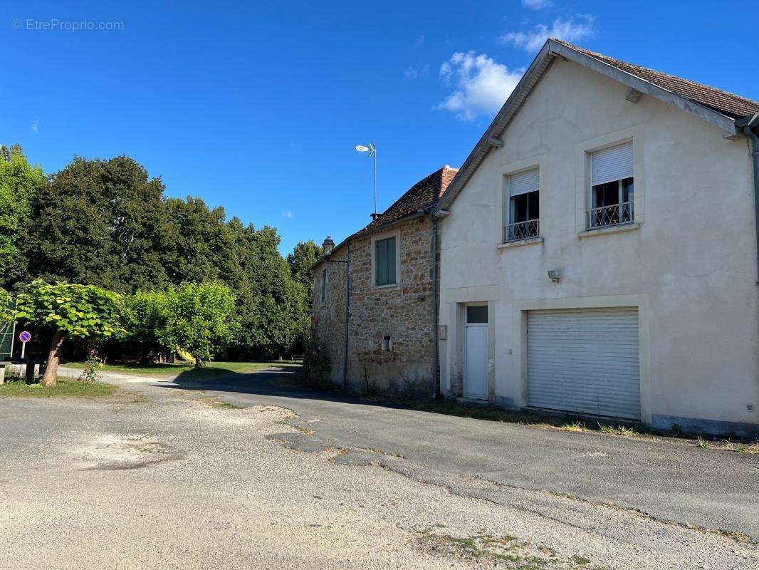 Maison à CORGNAC-SUR-L&#039;ISLE