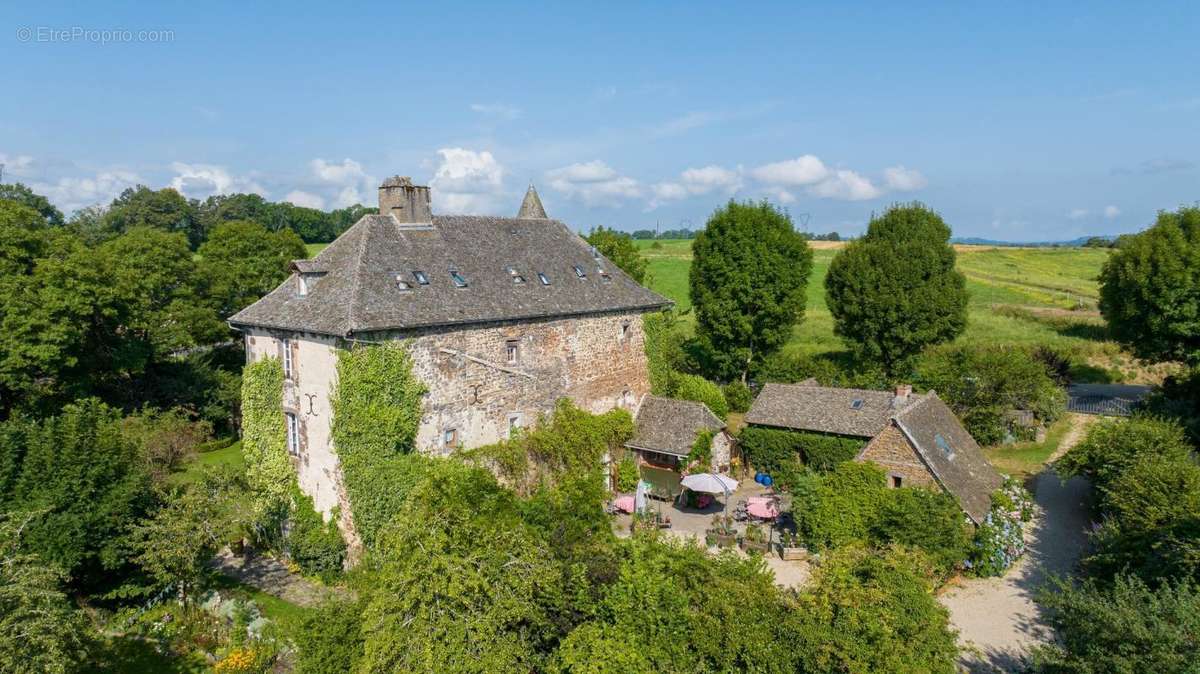 Maison à MUR-DE-BARREZ