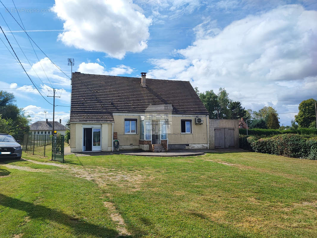 Maison à BEAUMONT-LE-ROGER