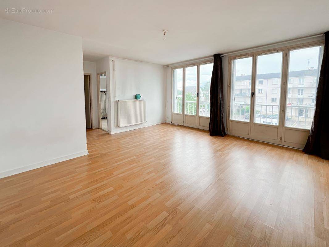 Appartement à FLEURY-LES-AUBRAIS