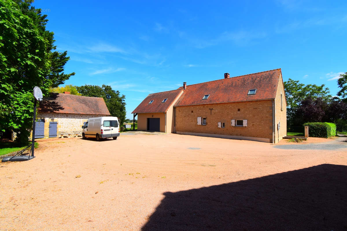 Maison à BOURBON-L&#039;ARCHAMBAULT