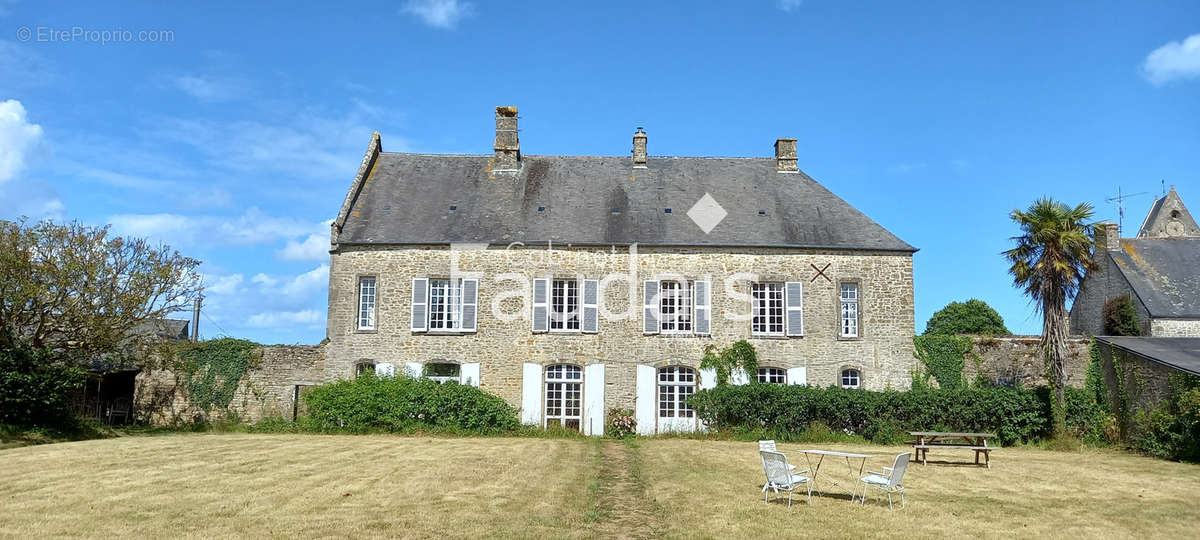 Maison à FONTENAY-SUR-MER