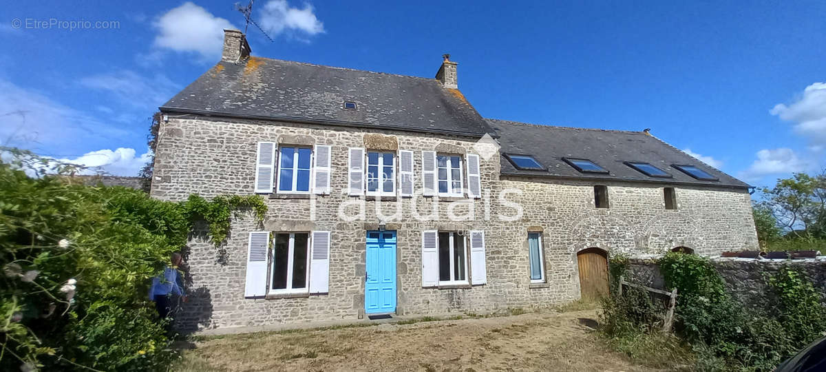 Maison à FONTENAY-SUR-MER